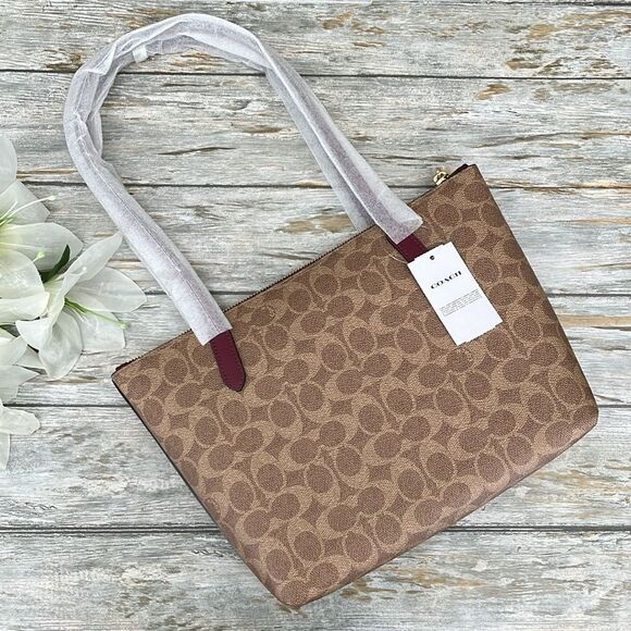 Coach Fiona Zip Tote Bag In Signature Canvas With House & Carriage Print Purse - Picture 4 of 7